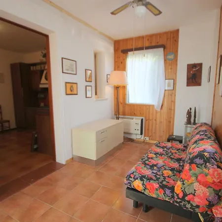 Modern Holiday Home In Lido Delle Nazioni With Pool