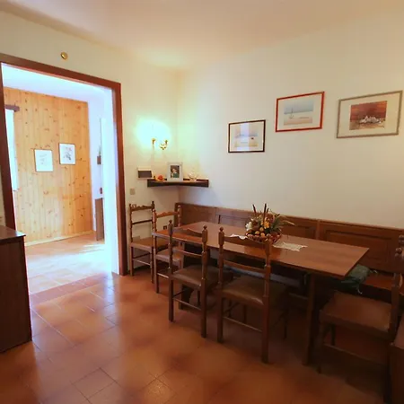 Hébergement de vacances Modern Holiday Home In Lido Delle Nazioni With Pool Lido delle Nazioni
